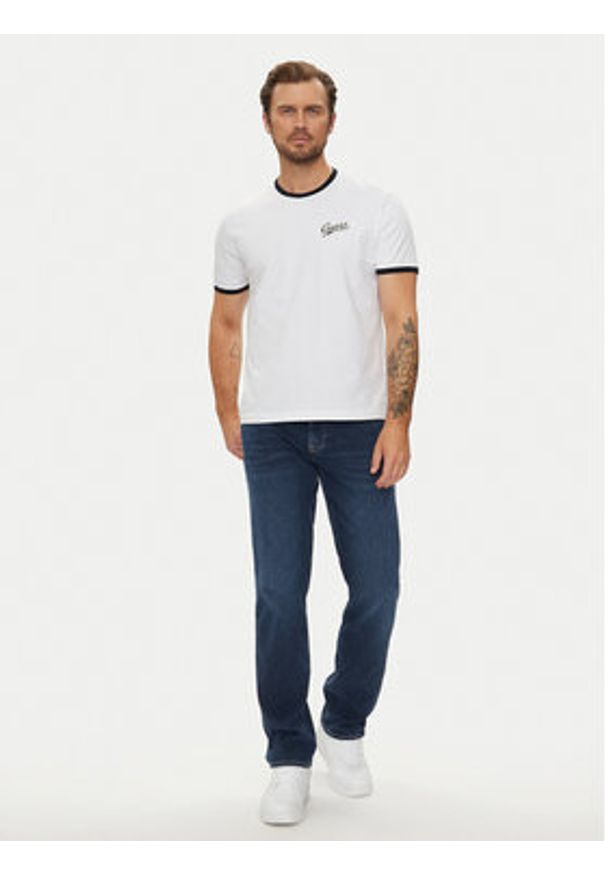 Guess Jeans T-Shirt M4YI43 K8FQ4 Biały Regular Fit. Kolor: biały. Materiał: bawełna