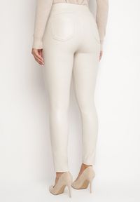 Born2be - Ciemnobeżowe Legginsy z Ekoskóry z Wysokim Stanem i Imitacją Kieszeni Merievia. Okazja: na co dzień. Stan: podwyższony. Kolor: beżowy. Sezon: zima. Styl: elegancki, casual, klasyczny #7