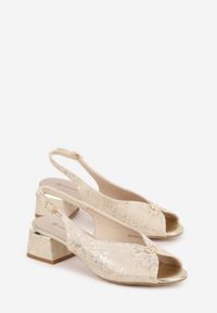 Born2be - Beżowo-Złote Sandały na Obcasie ze Skórzaną Wkładką i Cyrkoniami Vylyra. Okazja: na co dzień. Zapięcie: sprzączka. Kolor: beżowy. Materiał: skóra. Wzór: aplikacja. Obcas: na obcasie. Styl: casual, klasyczny. Wysokość obcasa: średni #3
