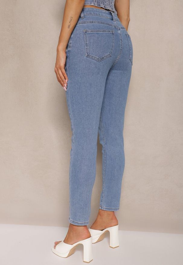 Renee - Jasnoniebieskie Jeansy Skinny High Waist Sepilvia. Okazja: na co dzień. Stan: podwyższony. Kolor: niebieski. Wzór: aplikacja. Styl: klasyczny, elegancki, casual