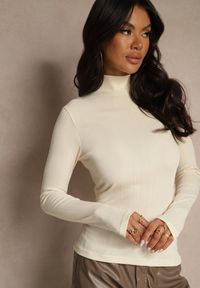 Renee - Beżowa Klasyczna Bluzka Longsleeve z Golfem Raleia. Okazja: na co dzień. Typ kołnierza: golf. Kolor: beżowy. Długość rękawa: długi rękaw. Styl: klasyczny