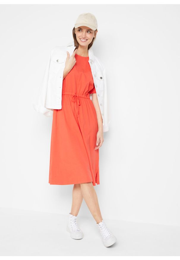 bonprix - Sukienka midi z bawełny z przeszyciem cienkimi gumkami i kieszeniami. Kolor: czerwony. Materiał: bawełna. Długość: midi