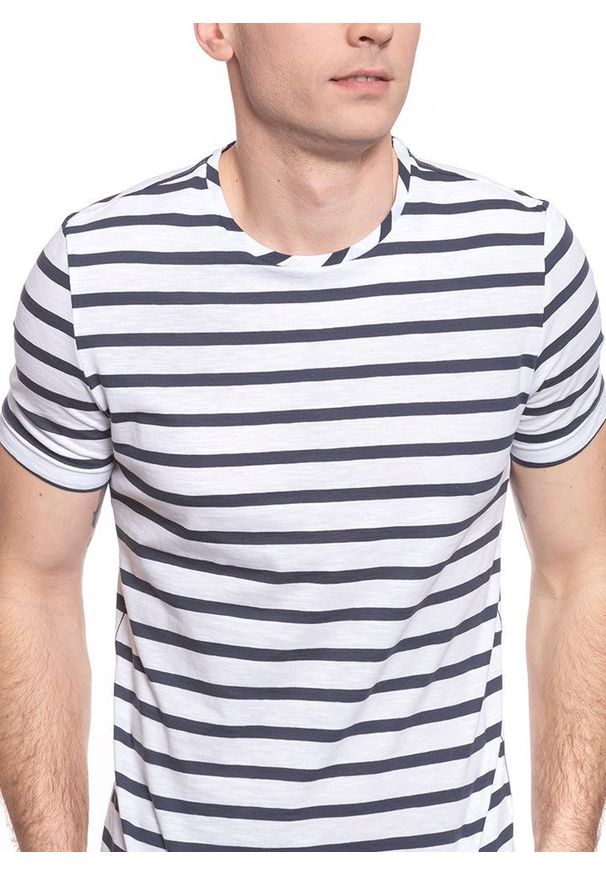 Mustang - MĘSKI T-SHIRT MUSTANG ALEX C Y/D STRIPES 1009045 11573