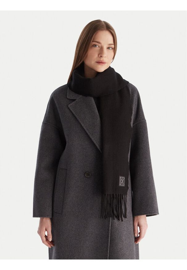 Calvin Klein Szalik Emblem LV04D8015G Czarny. Kolor: czarny. Materiał: kaszmir, materiał