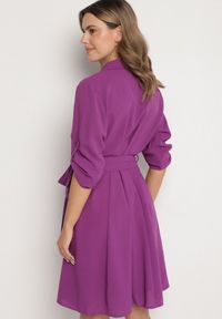 Born2be - Fioletowa Rozkloszowana Mini Sukienka Zapinana na Guziki z Materiałowym Paskiem Vleco. Kolor: fioletowy. Materiał: materiał. Długość: mini #5