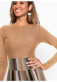 bonprix - Rozkloszowana sukienka dzianinowa żakardowa. Kolor: brązowy. Materiał: dzianina, żakard #2