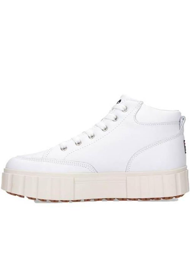 Buty do chodzenia damskie Fila Sandblast L Mid. Zapięcie: sznurówki. Kolor: biały. Materiał: skóra, materiał, tkanina, guma, syntetyk. Szerokość cholewki: normalna. Sport: turystyka piesza