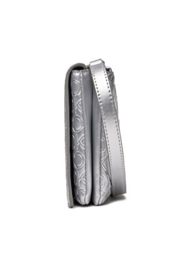 Calvin Klein Torebka Re-Lock Double Gusette_Emb K60K611338 Srebrny. Kolor: srebrny