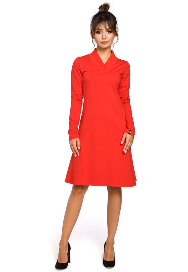 MOE - Czerwona Sukienka z Długim Rękawem. Kolor: czerwony. Materiał: bawełna, elastan. Długość rękawa: długi rękaw