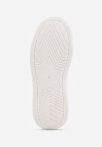 Born2be - Biało-Czarne Sneakersy Vices na Grubej Podeszwie Ozdobione Gwiazdką Fenalia. Okazja: na co dzień. Kolor: biały. Materiał: jeans. Wzór: aplikacja #6