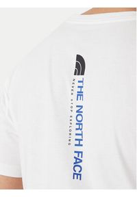 The North Face T-Shirt Vertical NF0A8GV1 Biały Regular Fit. Kolor: biały. Materiał: bawełna #2