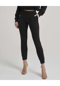 SELF LOVE - Czarne spodnie dresowe Menfi. Kolor: czarny. Materiał: dresówka #1