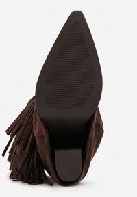 Born2be - Brązowe Botki Typu Kowbojki na Obcasie z Wywiniętą Cholewką i Frędzlami Uemiris. Okazja: na co dzień. Kolor: brązowy. Materiał: skóra, jeans. Szerokość cholewki: normalna. Wzór: gładki. Obcas: na obcasie. Styl: casual. Wysokość obcasa: średni #5