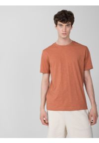 outhorn - T-shirt regular z nadrukiem męski Outhorn - pomarańczowy. Okazja: na co dzień. Kolor: pomarańczowy. Materiał: bawełna, dzianina. Długość rękawa: krótki rękaw. Długość: krótkie. Wzór: nadruk. Styl: casual