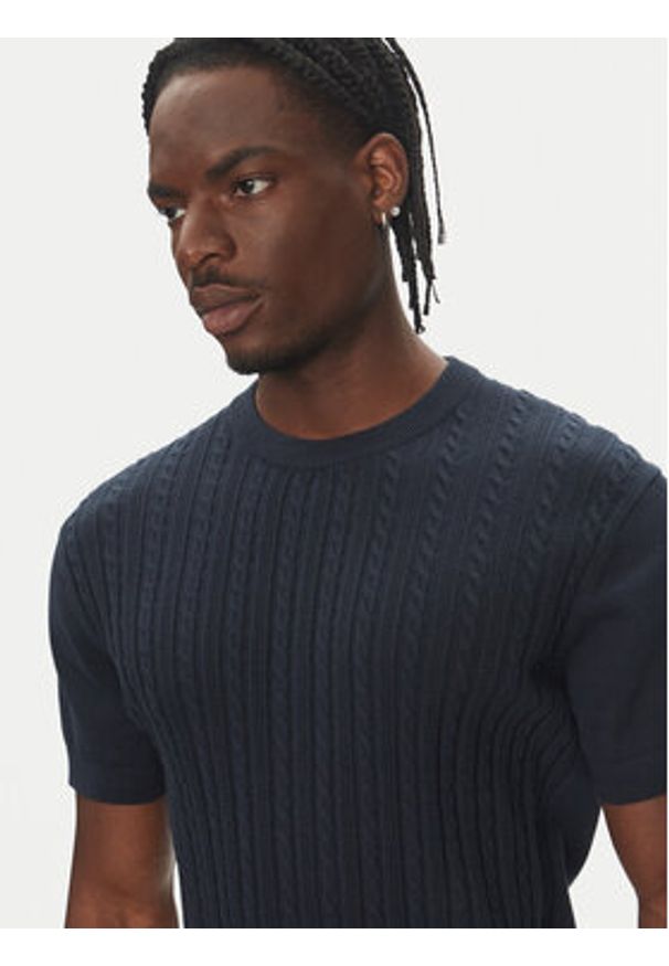 Lindbergh Sweter 30-804115 Granatowy Slim Fit. Kolor: niebieski. Materiał: bawełna