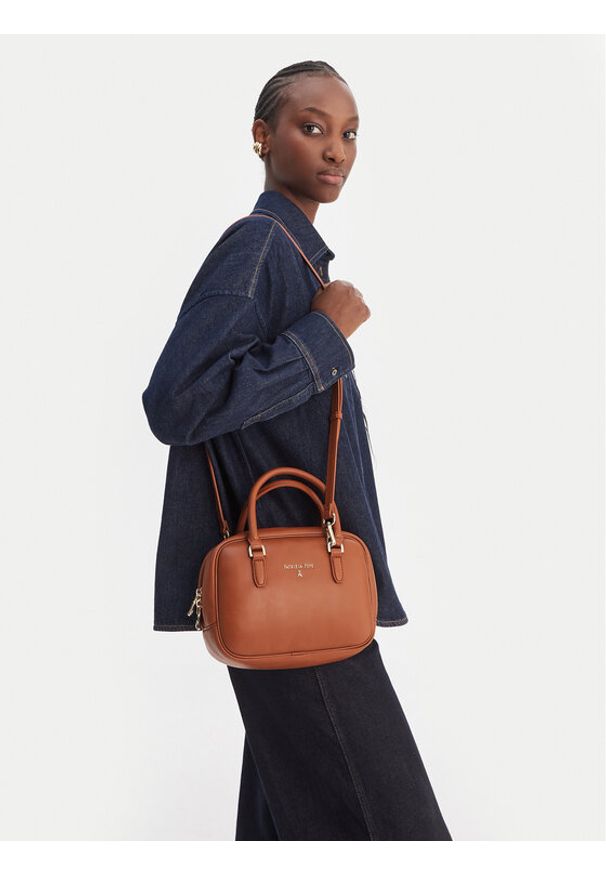 Patrizia Pepe Torebka 8B0320/L113-B111 Brązowy. Kolor: brązowy. Materiał: skórzane