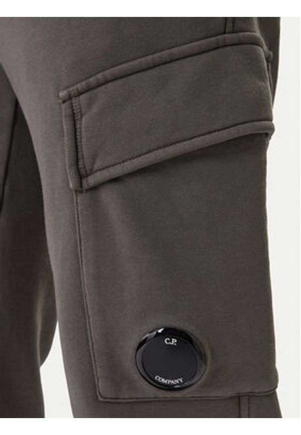 C.P. Company Spodnie dresowe 20CMSP067A110044R Szary Slim Fit. Kolor: szary. Materiał: bawełna