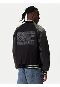 Tommy Jeans Kurtka bomber DM0DM22439 Czarny Regular Fit. Kolor: czarny. Materiał: syntetyk #5