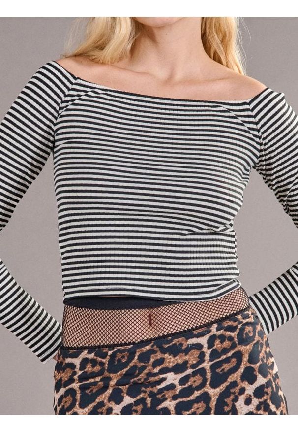 Sinsay - Prążkowana bluzka off shoulder - wielobarwny. Materiał: prążkowany