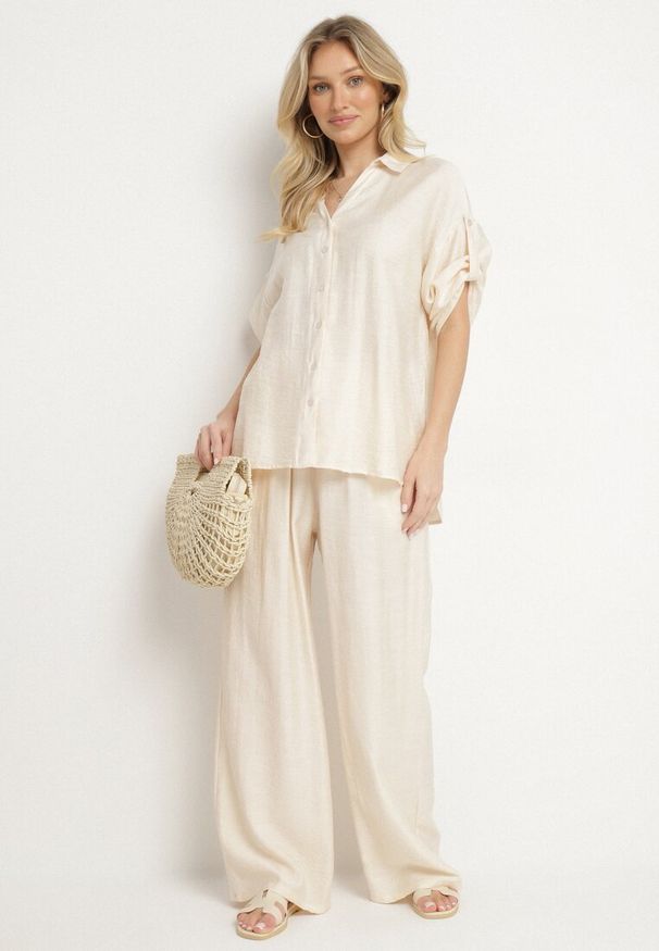 Born2be - Jasnobeżowy Komplet z Wiskozy Koszula z Podpinanymi Rękawami i Szerokie Spodnie Dormoi. Kolor: beżowy. Materiał: wiskoza