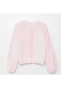 Cropp - Szenilowy sweter z ozdobnym splotem - Różowy. Kolor: różowy. Wzór: ze splotem #1