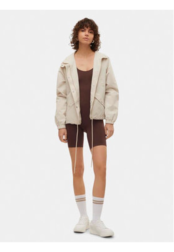 Vero Moda Kurtka przejściowa Siri 10301420 Beżowy Regular Fit. Kolor: beżowy. Materiał: syntetyk