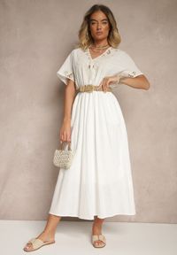 Renee - Biała Bawełniana Sukienka w Stylu Boho z Kieszonkami Orrane. Typ kołnierza: dekolt w kształcie V. Kolor: biały. Materiał: bawełna. Wzór: haft. Sezon: lato. Styl: boho