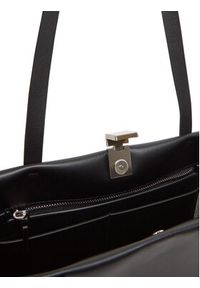 Calvin Klein Torebka Ck Narrate E/W Shoulder Bag K60K612987 Czarny. Kolor: czarny. Materiał: skórzane #4
