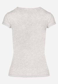 Born2be - Jasnoszary Bawełniany T-shirt Koszulka z Krótkim Rękawem Ozdobiona Nadrukiem Efira. Okazja: na spotkanie biznesowe, na co dzień. Kolor: szary. Materiał: bawełna. Długość rękawa: krótki rękaw. Długość: krótkie. Wzór: nadruk, aplikacja. Styl: klasyczny, casual, elegancki, biznesowy #2