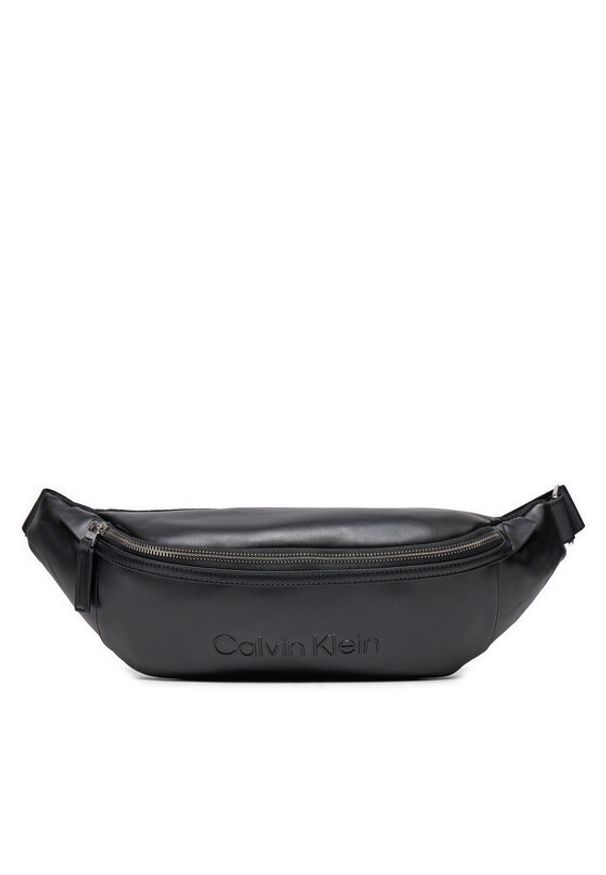 Calvin Klein Saszetka nerka K50K512538 Czarny. Kolor: czarny. Materiał: skóra