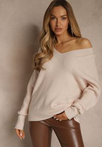 Renee - Beżowy Sweter z Dodatkiem Kaszmiru i Trójkątnym Dekoltem Silefera. Okazja: na co dzień. Kolor: beżowy. Materiał: kaszmir. Styl: casual, elegancki #1