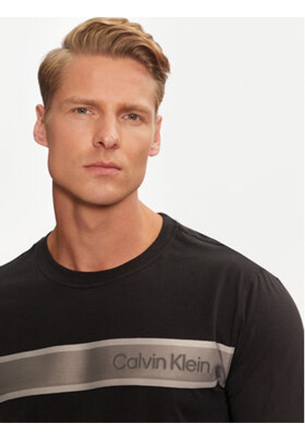 Calvin Klein Performance T-Shirt 00GMF4K112 Czarny Regular Fit. Kolor: czarny. Materiał: bawełna