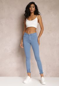 Renee - Niebieskie Spodnie Skinny Tenyrea. Kolor: niebieski. Materiał: jeans. Długość: długie. Wzór: aplikacja. Styl: klasyczny #1