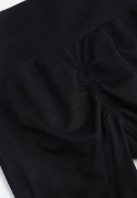 Born2be - Czarne Legginsy z Wysokim Stanem z Modelującymi Wstawkami Onorata. Okazja: na co dzień. Stan: podwyższony. Kolor: czarny. Materiał: prążkowany. Długość: krótkie. Styl: casual #4