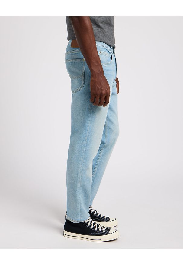 Lee - LEE MĘSKIE SPODNIE JEANSOWE AUSTIN LAKE RAIN 112349212 L733016072