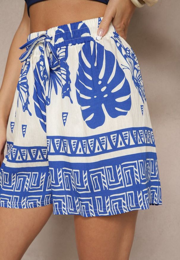 Renee - Niebieskie Wiskozowe Szorty High Waist z Motywem Roślinnym Mirenalia. Okazja: na co dzień, na imprezę. Stan: podwyższony. Kolor: niebieski. Materiał: wiskoza. Sezon: lato. Styl: klasyczny, casual, elegancki