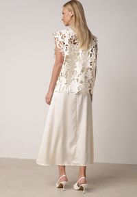 Born2be - Jasnobeżowa Satynowa Sukienka na Ramiączka z Wiskozy i Bawełny z Narzutką Messishis. Okazja: na co dzień. Kolor: beżowy. Materiał: wiskoza, satyna, bawełna. Długość rękawa: na ramiączkach. Wzór: aplikacja. Sezon: lato. Styl: casual #8