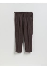 Reserved - Spodnie chino slim z lnem - ciemnobrązowy. Kolor: brązowy. Materiał: len #1