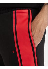 Hugo - HUGO Szorty sportowe Demsi 50563806 Czarny Relaxed Fit. Kolor: czarny. Materiał: bawełna. Styl: sportowy #3