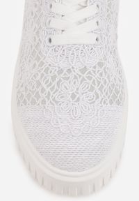 Renee - Białe Sneakersy Vices na Platformie z Ażurową Cholewką Lumerise. Okazja: na co dzień. Kolor: biały. Szerokość cholewki: normalna. Wzór: ażurowy. Obcas: na platformie #9