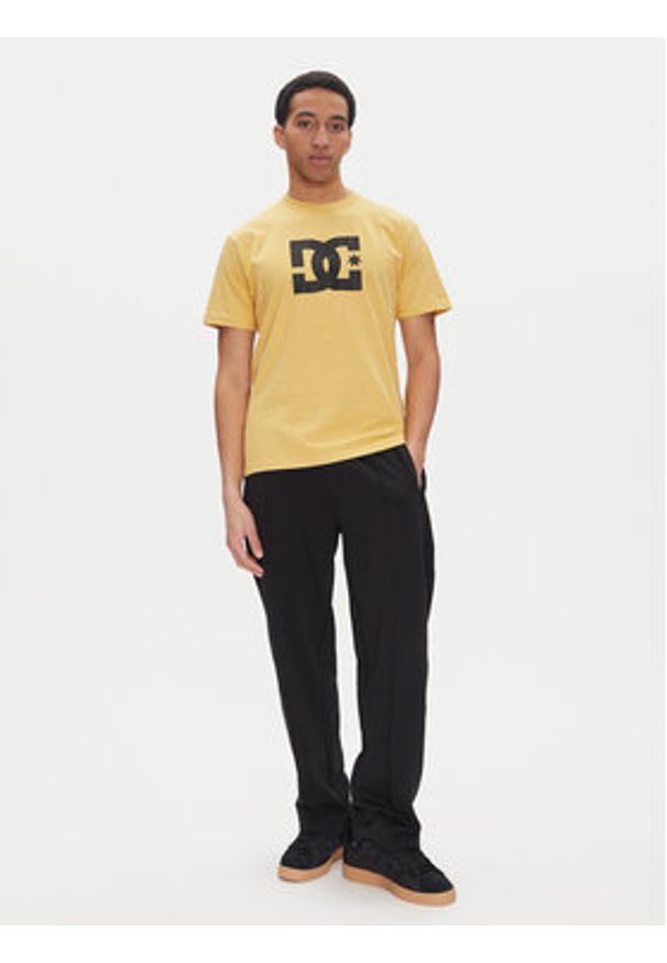 DC T-Shirt ADYZT05373 Żółty Heritage Fit. Kolor: żółty. Materiał: bawełna