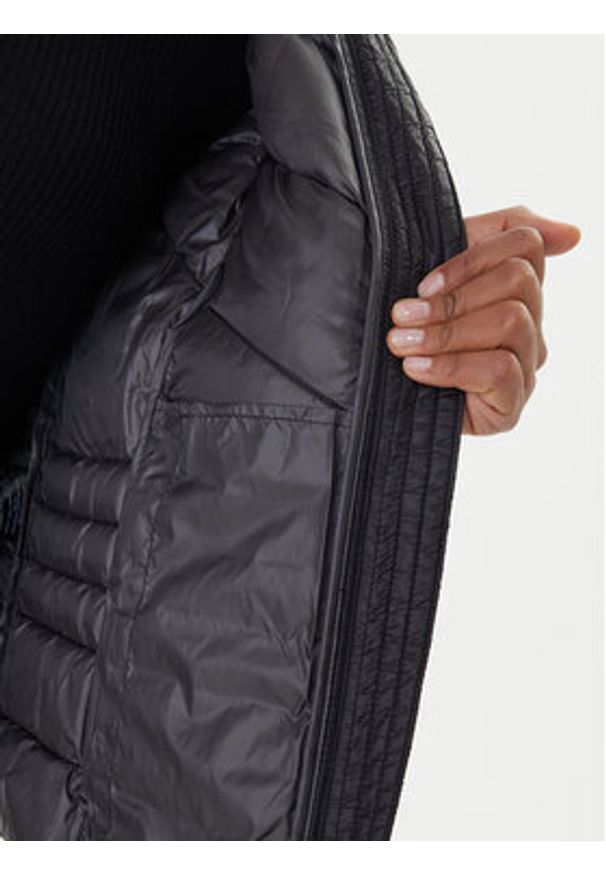 Vero Moda Kurtka przejściowa Sorayasiv 10311353 Czarny Slim Fit. Kolor: czarny. Materiał: syntetyk