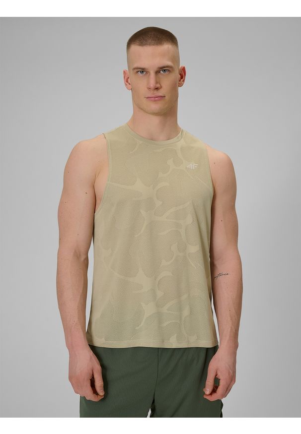 4f - 4F Koszulka treningowa regular szybkoschnąca męska - beżowa M. Kolor: beżowy. Materiał: materiał. Sport: fitness