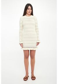 Twinset Milano - Sukienka ażurowa mini TWINSET. Wzór: ażurowy. Długość: mini #4