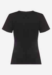 Born2be - Czarny Bawełniany Klasyczny T-shirt Ozdobiony z Przodu Metalicznym Nadrukiem Timazela. Okazja: na co dzień. Kolor: czarny. Materiał: bawełna. Wzór: nadruk, aplikacja. Styl: klasyczny #5