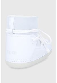 Inuikii Śniegowce skórzane kolor biały. Nosek buta: okrągły. Zapięcie: sznurówki. Kolor: biały. Materiał: skóra