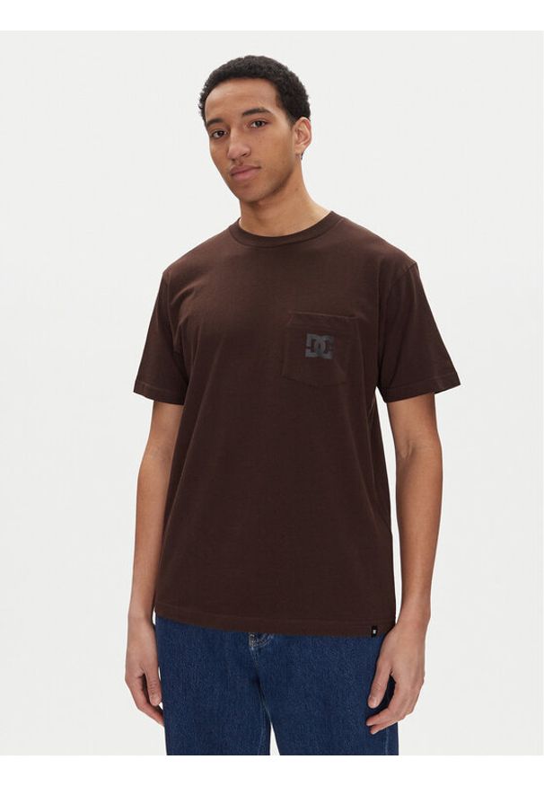 DC Shoes T-Shirt ADYZT05377 Brązowy Heritage Fit. Kolor: brązowy. Materiał: bawełna