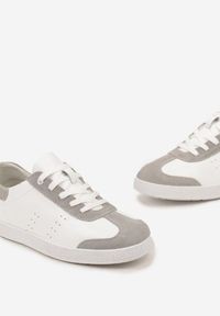 Born2be - Białe Sznurowane Sneakersy ze Skóry z Ozdobnymi Przeszyciami Norina. Kolor: biały. Materiał: skóra #4