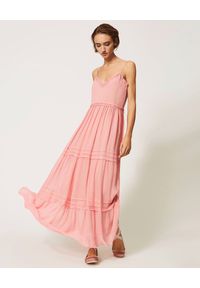 TwinSet - TWINSET - Różowa maxi sukienka na ramiączkach. Kolor: różowy, wielokolorowy, fioletowy. Materiał: koronka, wiskoza. Długość rękawa: na ramiączkach. Wzór: koronka. Styl: boho. Długość: maxi #1