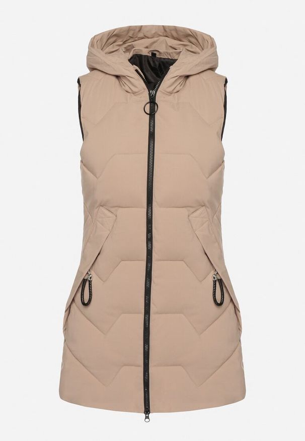 Born2be - Beżowa Długa Pikowana Kamizelka na Suwak z Kapturem Teriviana. Okazja: na spacer, na co dzień. Typ kołnierza: kaptur. Kolor: beżowy. Materiał: dzianina. Długość: długie. Styl: casual, klasyczny, sportowy